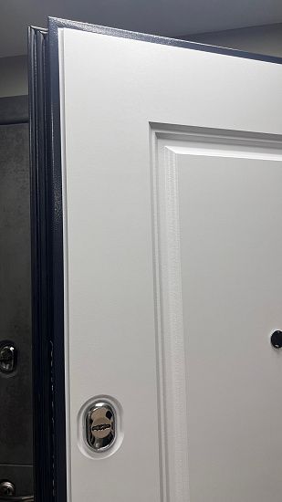 Входная дверь  