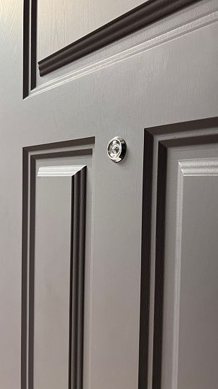 Входная дверь  