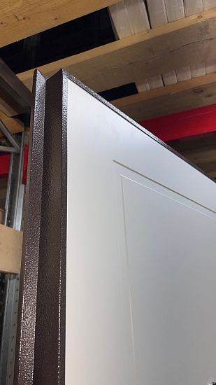 Входная дверь  